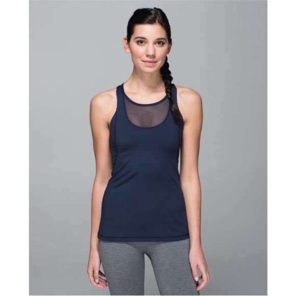 Lululemon shirt lot size 2 - Picture 10 of 16